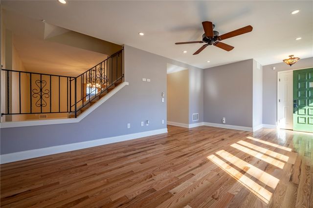 169 New Wickham Drive, Penfield, NY 14526