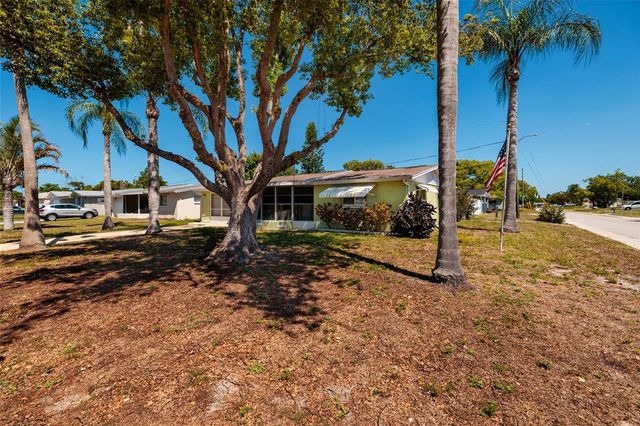 5209 LOFTON DRIVE, New Port Richey, FL 34652