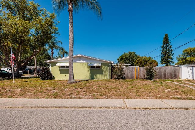 5209 LOFTON DRIVE, New Port Richey, FL 34652
