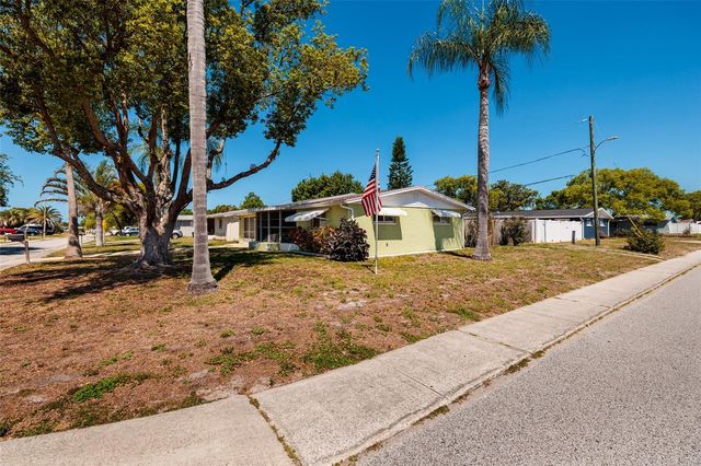 5209 LOFTON DRIVE, New Port Richey, FL 34652