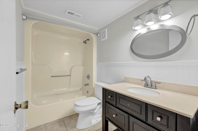 1800 Eastwood Road Apt 272, Wilmington, NC 28403