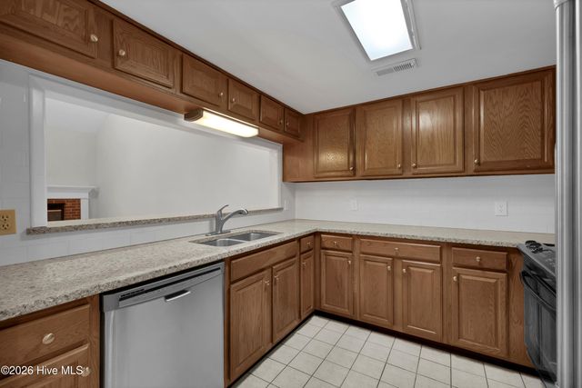 1800 Eastwood Road Apt 272, Wilmington, NC 28403
