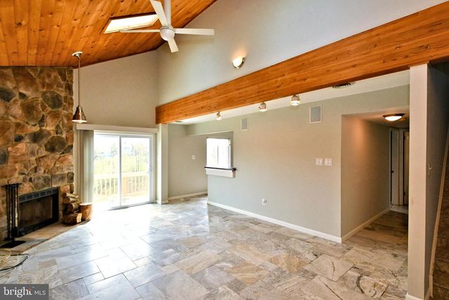 122 WHEATSHEAF LN, Telford, PA 18969