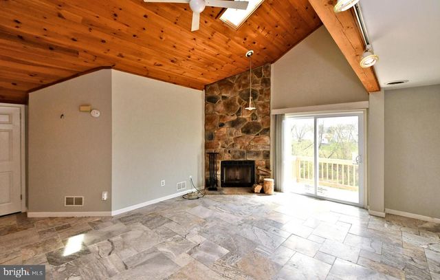 122 WHEATSHEAF LN, Telford, PA 18969