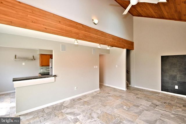 122 WHEATSHEAF LN, Telford, PA 18969