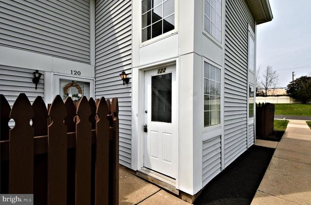 122 WHEATSHEAF LN, Telford, PA 18969