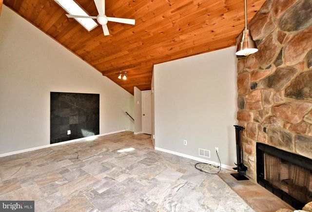 122 WHEATSHEAF LN, Telford, PA 18969