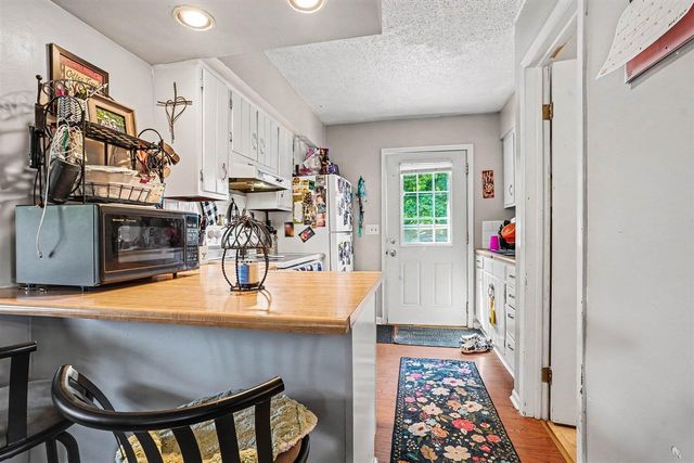 13434 M 40, Gobles, MI 49055