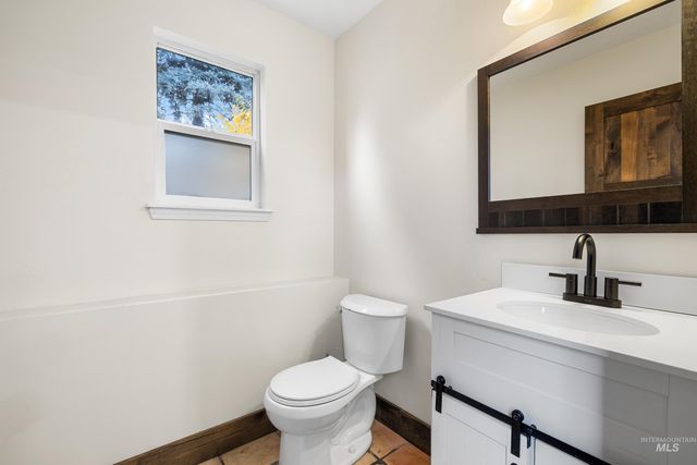 1160 W Hialeah Circle, Eagle, ID 83616