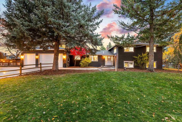 1160 W Hialeah Circle, Eagle, ID 83616