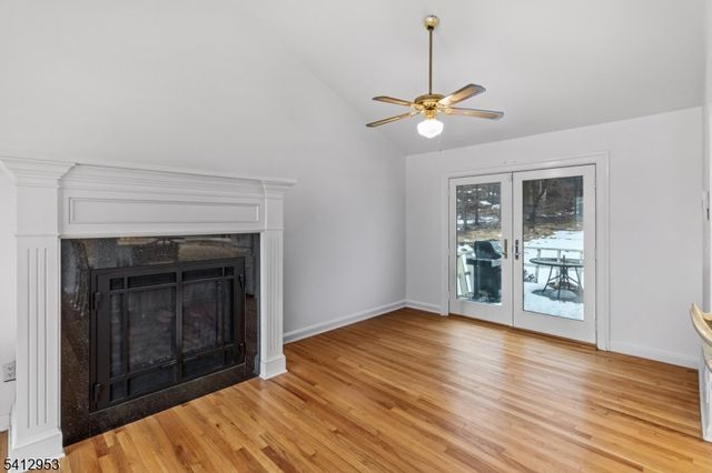 31 Ridge Ct, Cedar Grove Twp., NJ 07009
