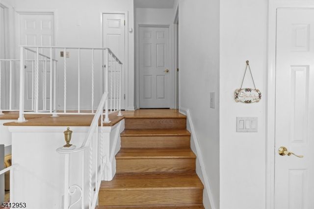 31 Ridge Ct, Cedar Grove Twp., NJ 07009