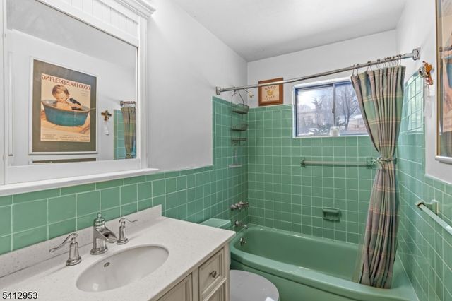 31 Ridge Ct, Cedar Grove Twp., NJ 07009