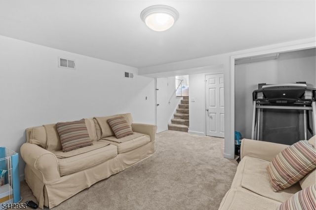 31 Ridge Ct, Cedar Grove Twp., NJ 07009