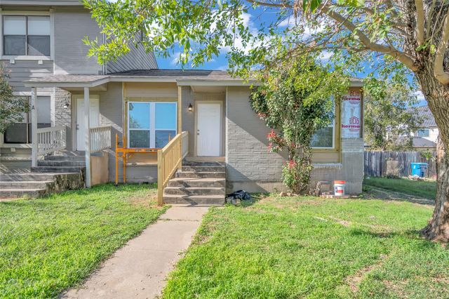 108 Hillside CV B, Elgin, TX 78621