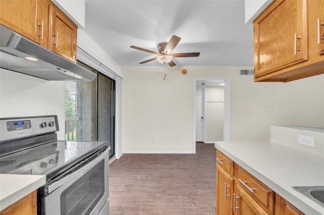 108 Hillside CV B, Elgin, TX 78621