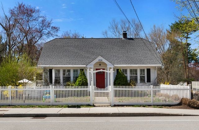 1206 Concord St, Framingham, MA 01701