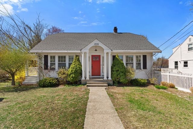 1206 Concord St, Framingham, MA 01701