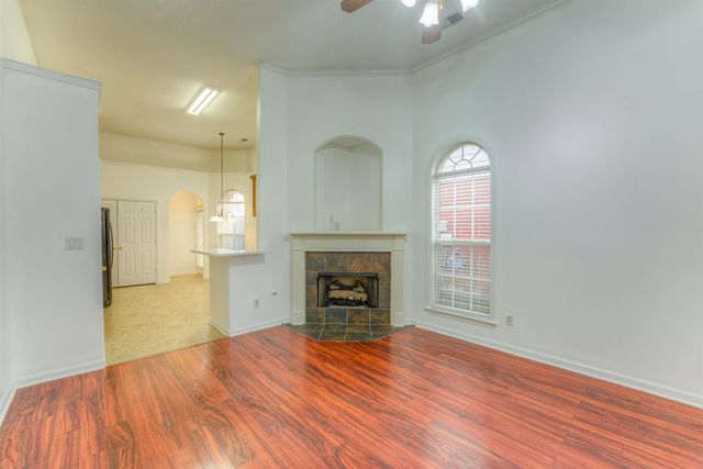 2715 BENDING ELM DR, Memphis, TN 38016