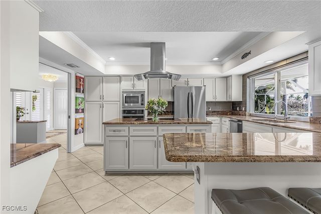 2085 El Cerito CT, Punta Gorda, FL 33950