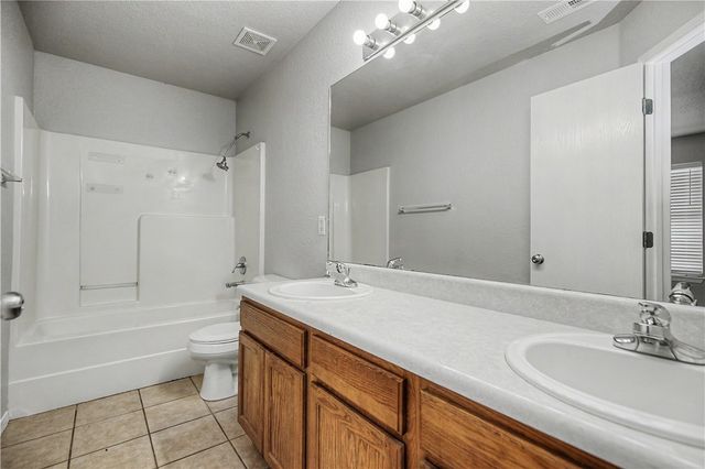 2576 Appleglen Street, Springdale, AR 72764