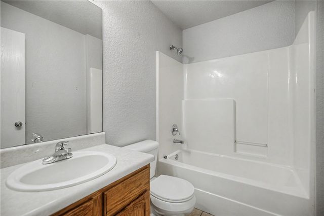 2576 Appleglen Street, Springdale, AR 72764