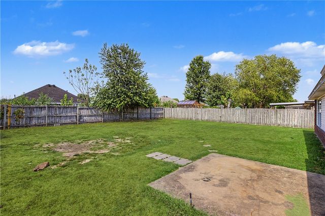 2576 Appleglen Street, Springdale, AR 72764