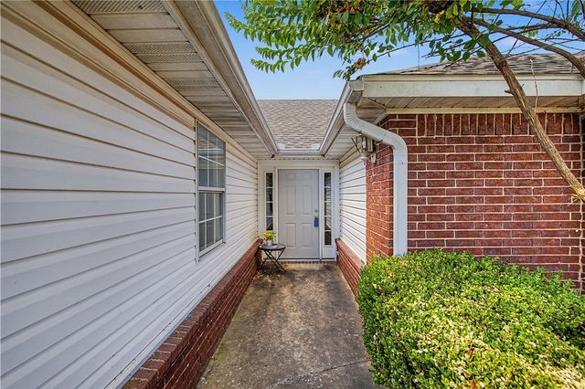 2576 Appleglen Street, Springdale, AR 72764