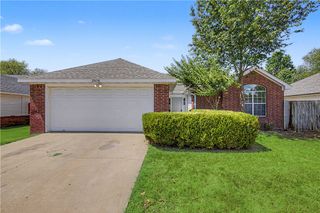 2576 Appleglen Street, Springdale, AR 72764