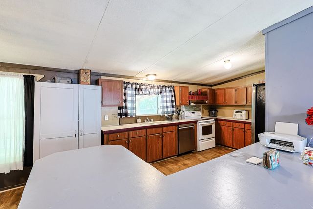 13290 Pee Dee Rd. S, Galivants Ferry, SC 29544