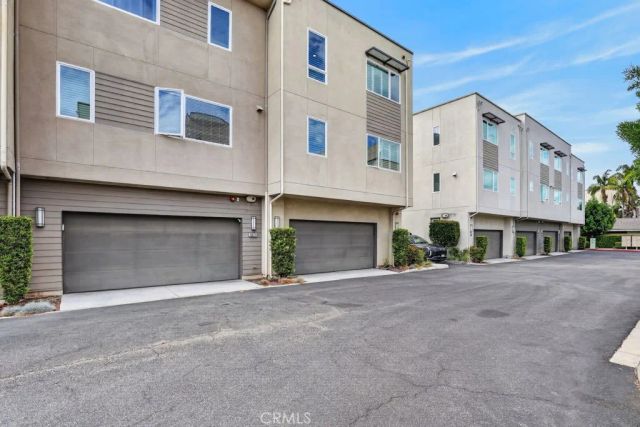 10670 Paramount Boulevard, Downey, CA 90241