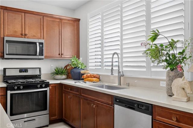 10670 Paramount Boulevard, Downey, CA 90241
