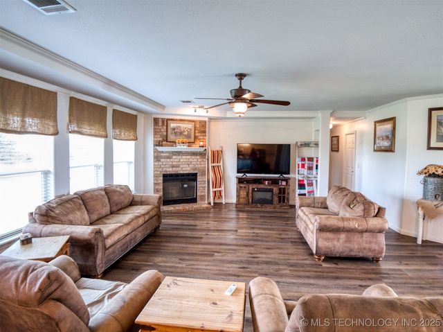 2510 E Davis Road, Durant, OK 74701