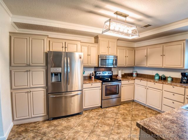 2510 E Davis Road, Durant, OK 74701