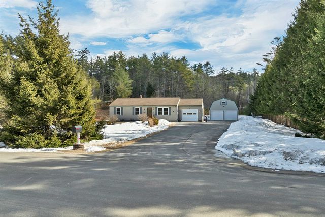 9 Fairway Drive, New Hampton, NH 03256