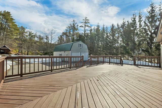 9 Fairway Drive, New Hampton, NH 03256