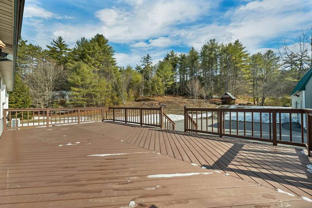 9 Fairway Drive, New Hampton, NH 03256