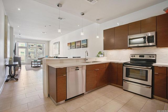 17902 La Cantera Pkwy Unit 216, San Antonio, TX 78257