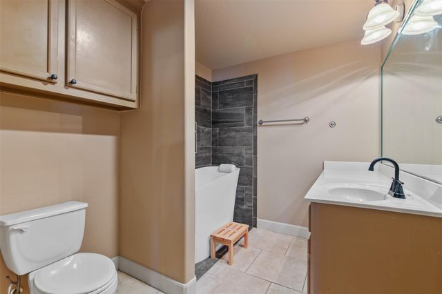 108 Harbour Town Drive, Conroe, TX 77356