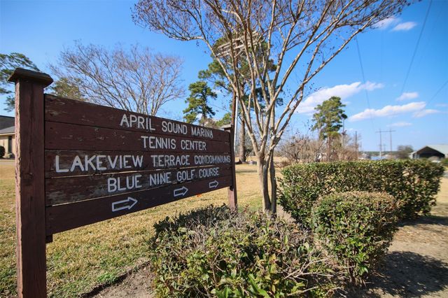 108 Harbour Town Drive, Conroe, TX 77356