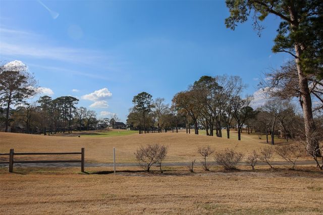 108 Harbour Town Drive, Conroe, TX 77356