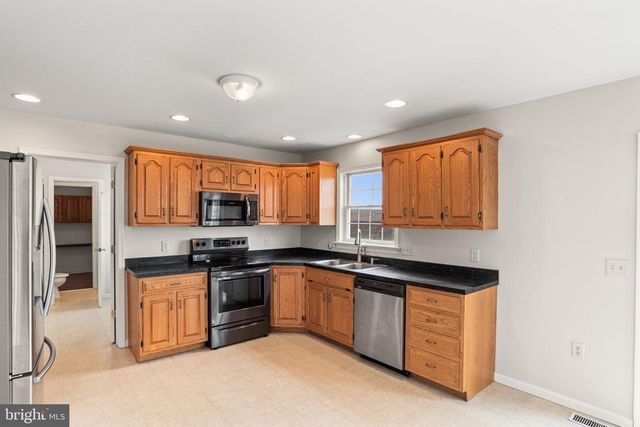 10 VISTA DR, Fredericksburg, PA 17026