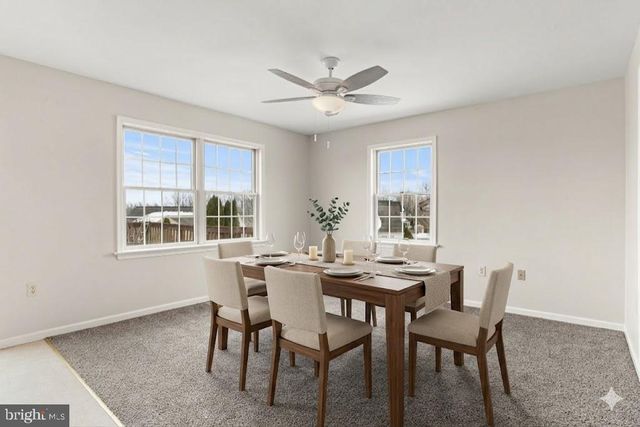 10 VISTA DR, Fredericksburg, PA 17026