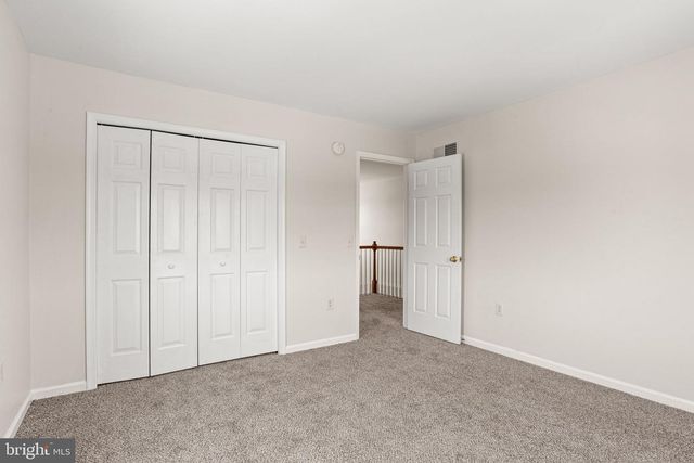 10 VISTA DR, Fredericksburg, PA 17026