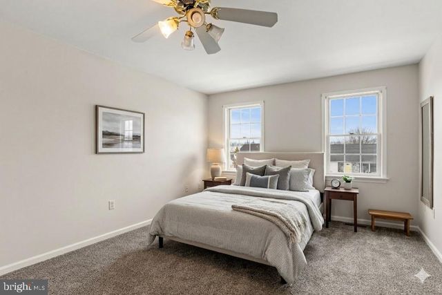 10 VISTA DR, Fredericksburg, PA 17026