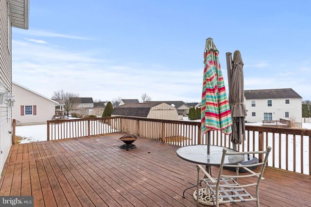 10 VISTA DR, Fredericksburg, PA 17026