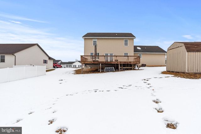 10 VISTA DR, Fredericksburg, PA 17026