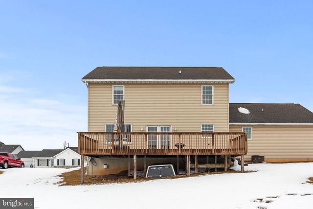 10 VISTA DR, Fredericksburg, PA 17026