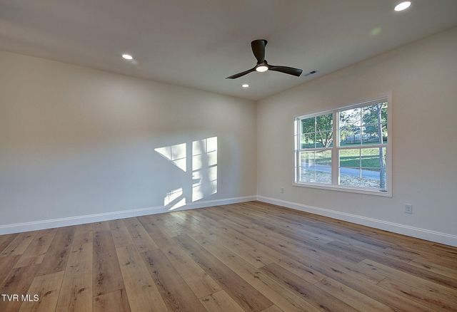 1803 Brook Hollow Road, Johnson City, TN 37604