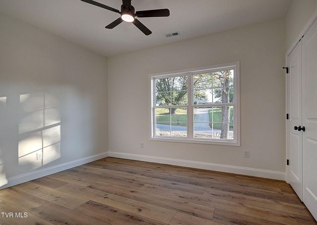 1803 Brook Hollow Road, Johnson City, TN 37604